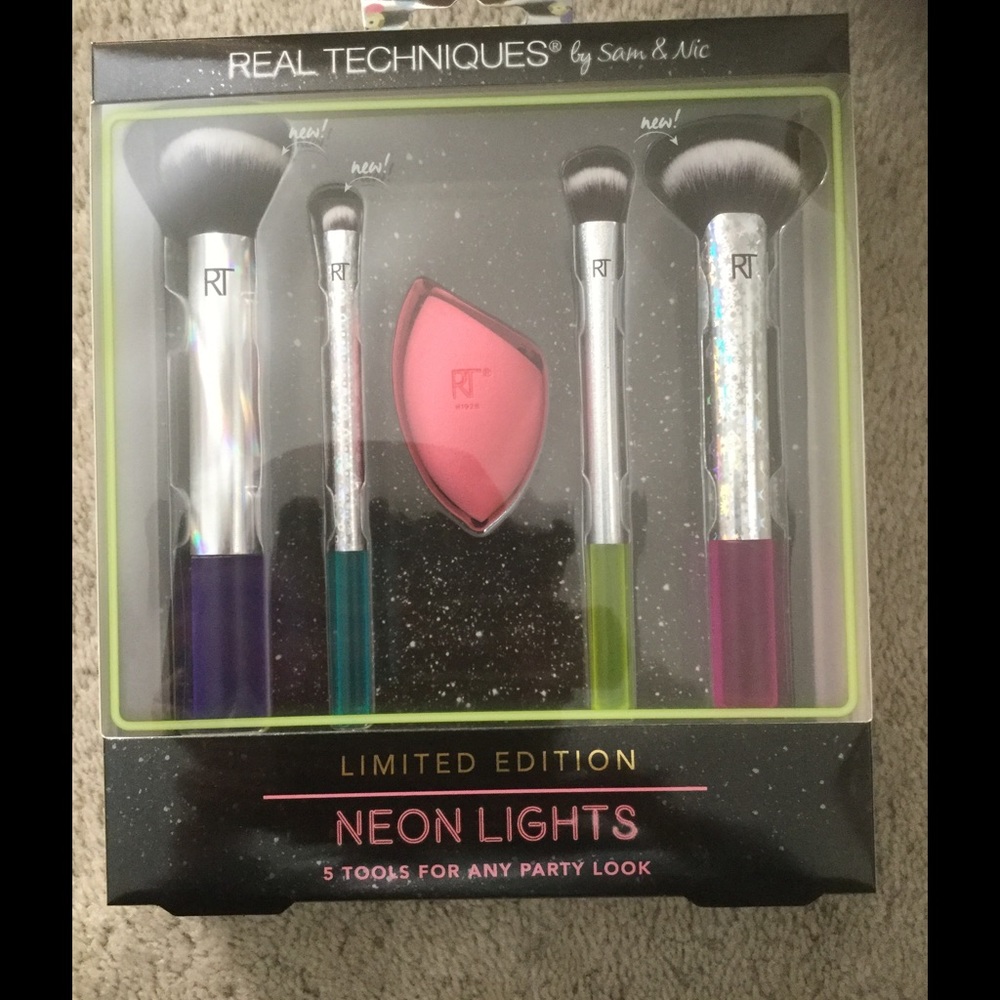 New Real Techniques brush set